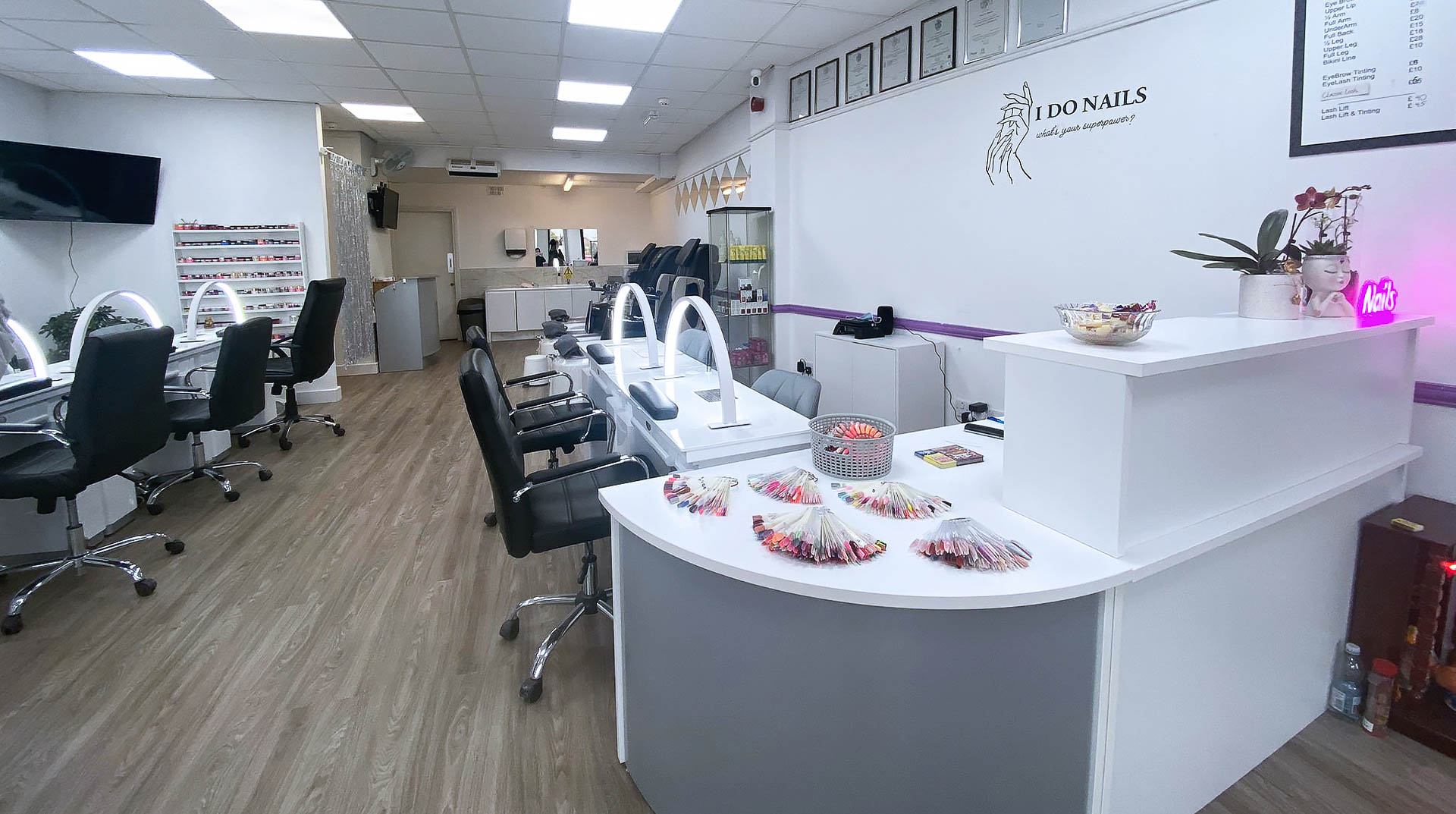 nail salon in Shepperton