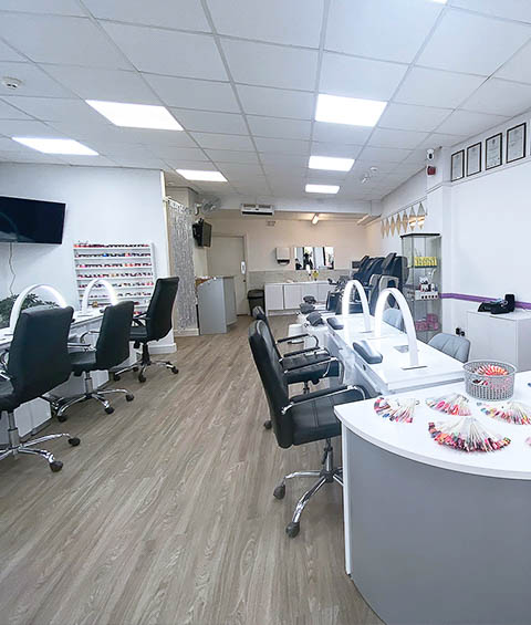 nail salon in Shepperton